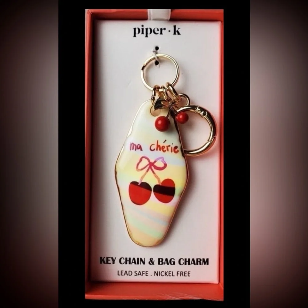 PIPER K Retro Style Motel Hotel Key Ma Chérie Cherry Keychain Bag Charm NEW NWT